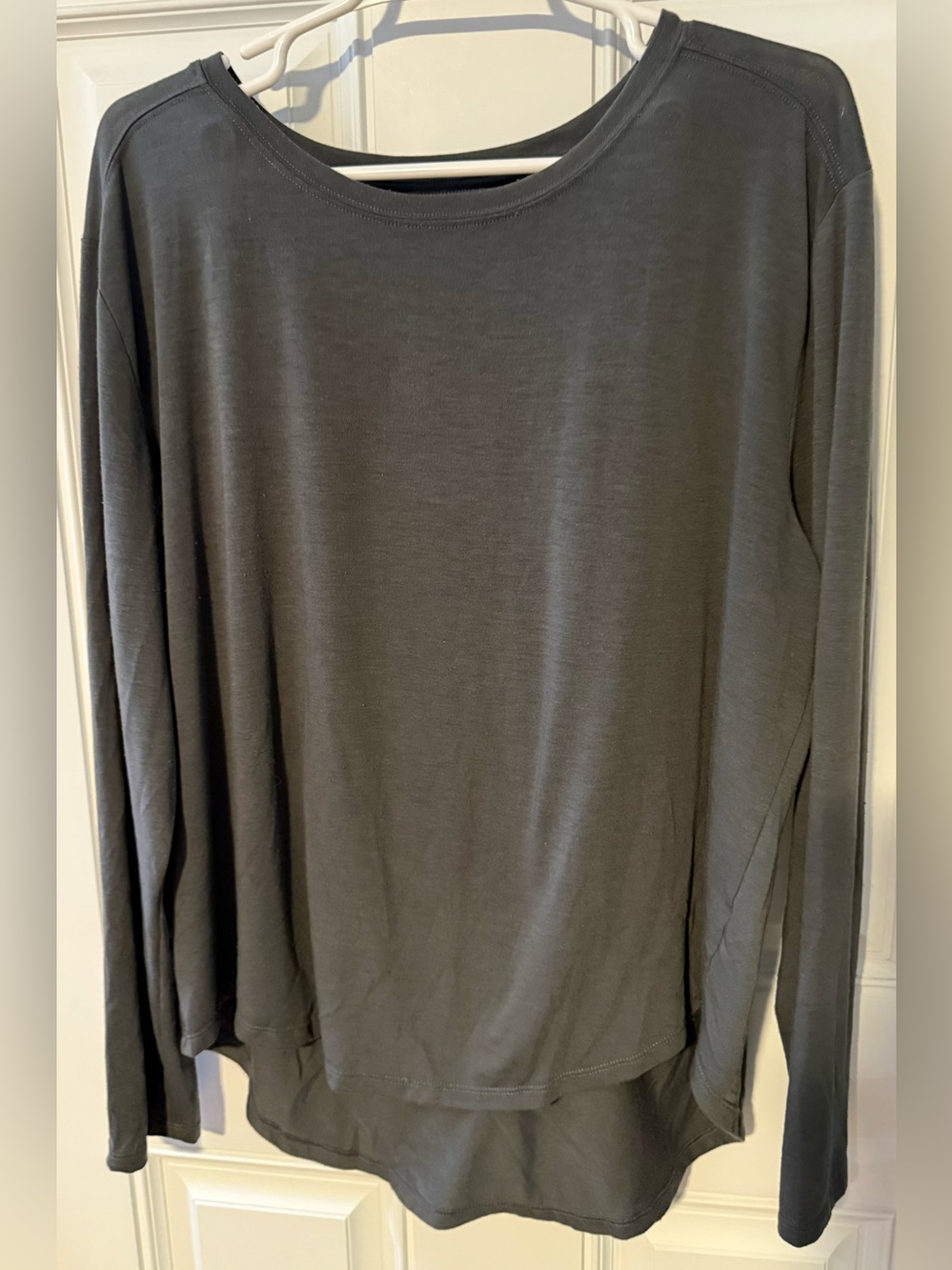 Long Sleeve Crewneck Shirt - Gray
